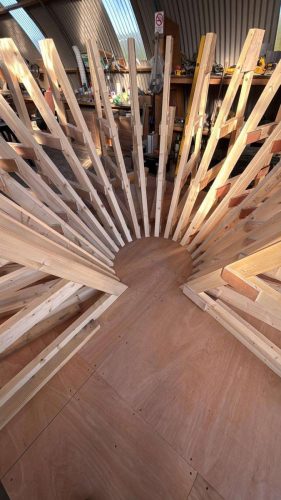 Radial timber concrete mould structure for architectural precast