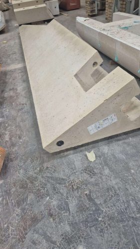Bespoke flat concrete mould component for precast production