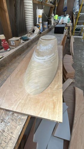 Custom curved concrete mould for structural precast