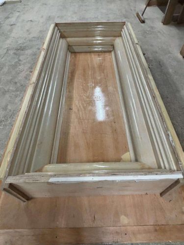 Precision linear concrete mould for architectural precast